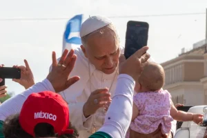 Papal audience Pope Leo blesses a baby